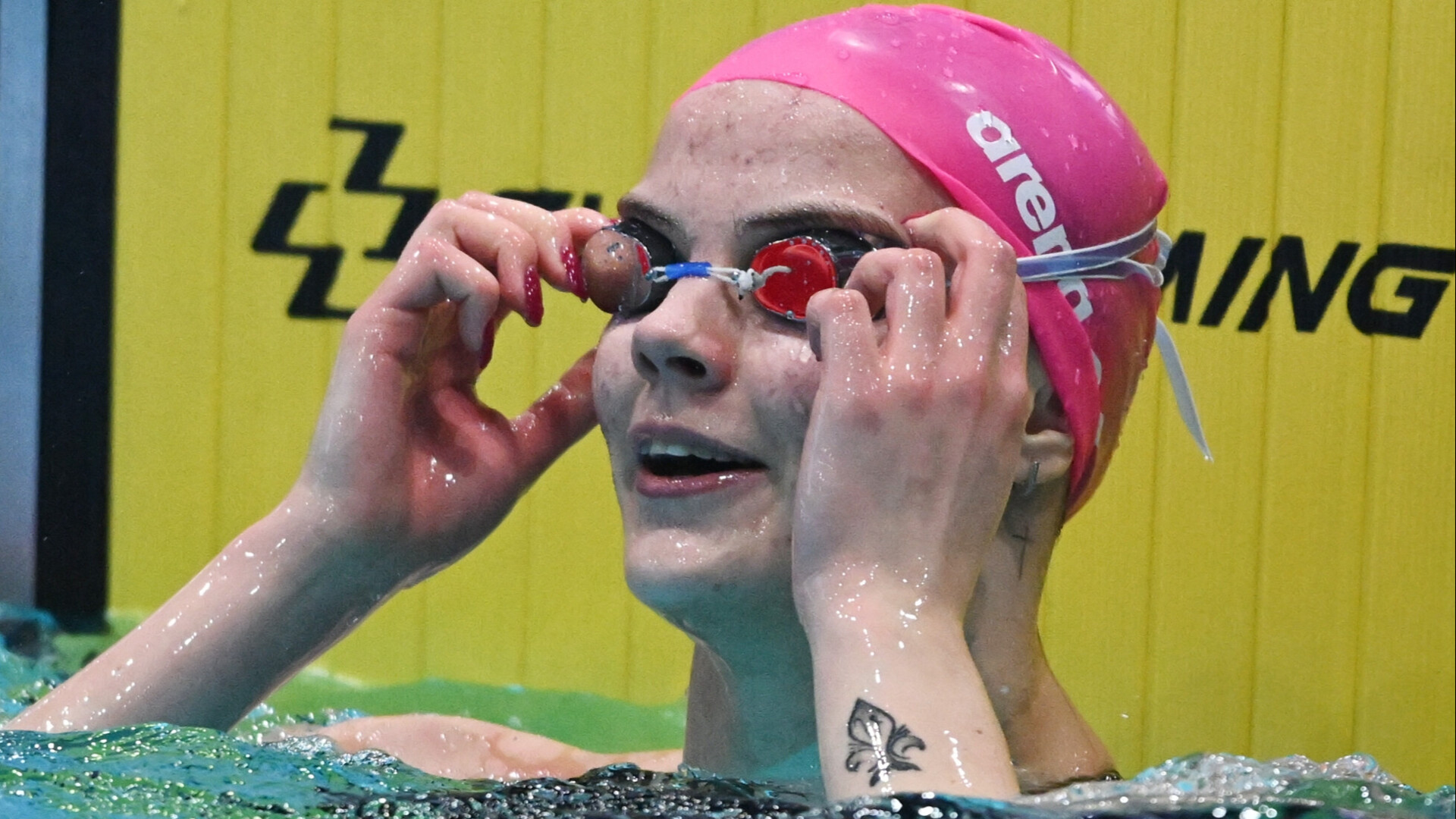 Кузнецова завоевала золотую медаль чемпионата России на дистанции 50 метров вольным стилем, у Сурковой серебро